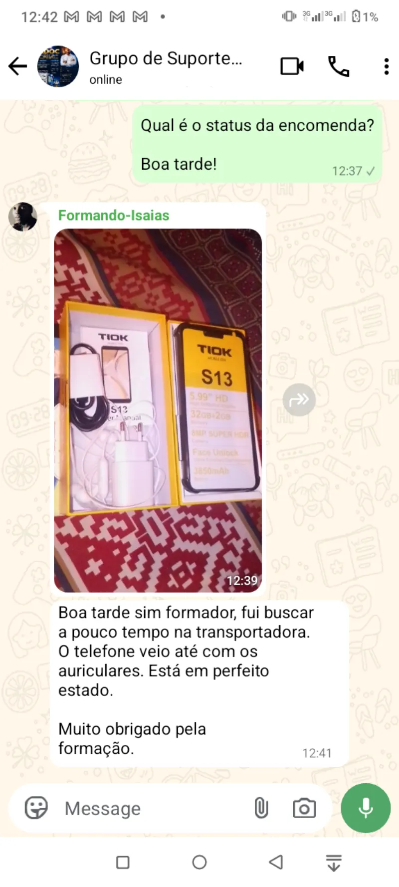 Aluno confirmando recebimento do telemóvel